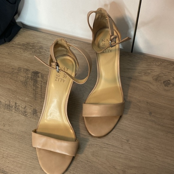 Naturalizer | Leah Beige Open-Toe Heels - 8.5 - Picture 4 of 8
